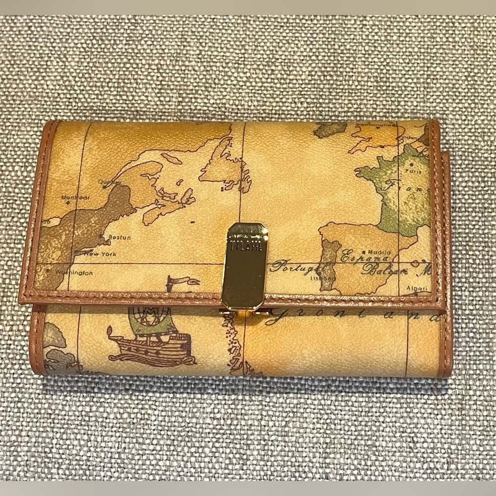 NWT Alviero Martini 1’Classe Tan and Brown Map Print Wallet